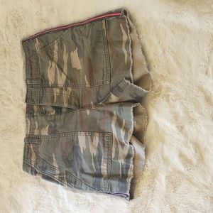 Gap green camo jean shorts